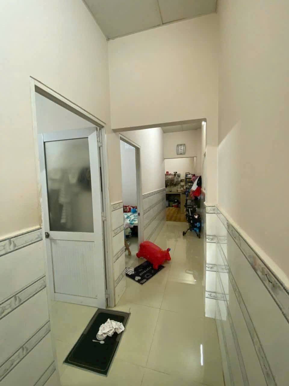 Bán nhà 2 phòng ngủ hẻm 124 Đô Lương P11, 80m² giá chỉ 1.32 tỷ