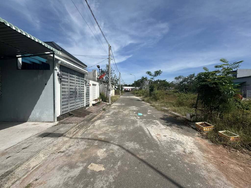 Bán đất Hòa Long gần chợ diện tích 7x16 giá 1 tỷ 750 triệu