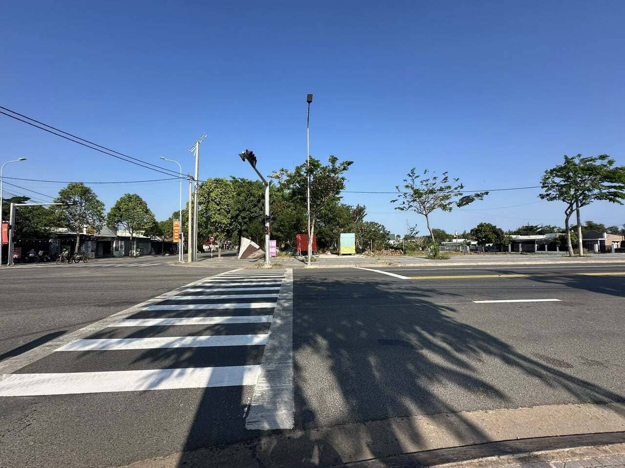 Bán đất Kim Dinh lô góc ngã 4 2 mặt tiền Trịnh Đình Thảo giá 3.2 tỷ