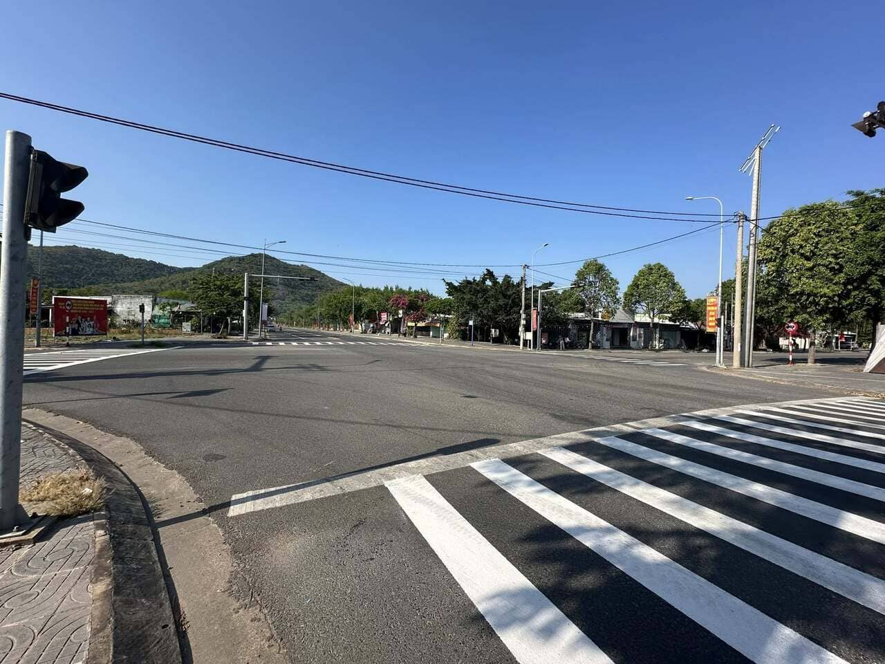 Bán đất Kim Dinh lô góc ngã 4 2 mặt tiền Trịnh Đình Thảo giá 3.2 tỷ