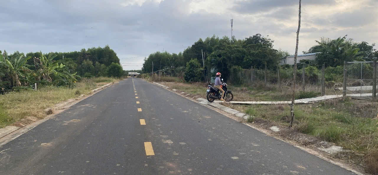 Bán đất mặt tiền KCN Đất Đỏ I diện tích 327m2 giá 1 tỷ 890 triệu