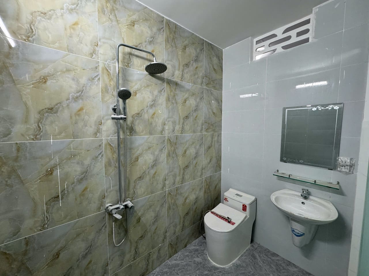 Bán nhà An Ngãi Long Điền giá rẻ vừa hoàn thiện đẹp hiện đại