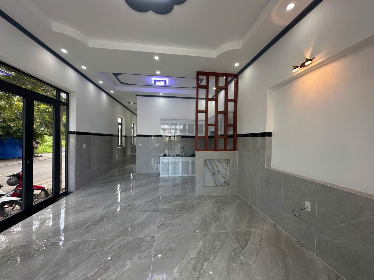 Bán nhà góc 2 mặt tiền Long Điền, giá 2,7 tỷ