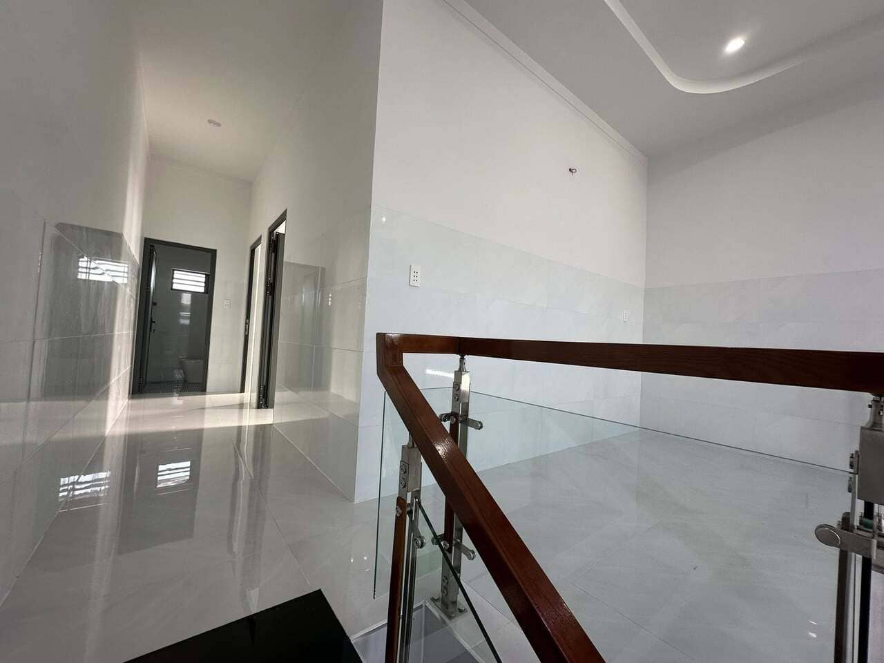 Bán nhà Long Điền 100m2 3 phòng ngủ gần chợ giá 2 tỷ 350
