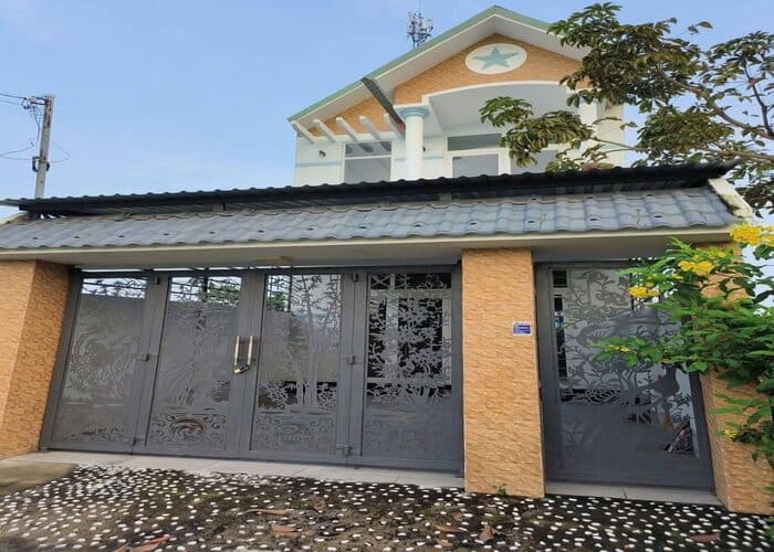 Bán nhà Long Điền mặt tiền Mạc Đĩnh Chi giá 2.7 tỷ – nhà lầu đẹp trung tâm thị trấn