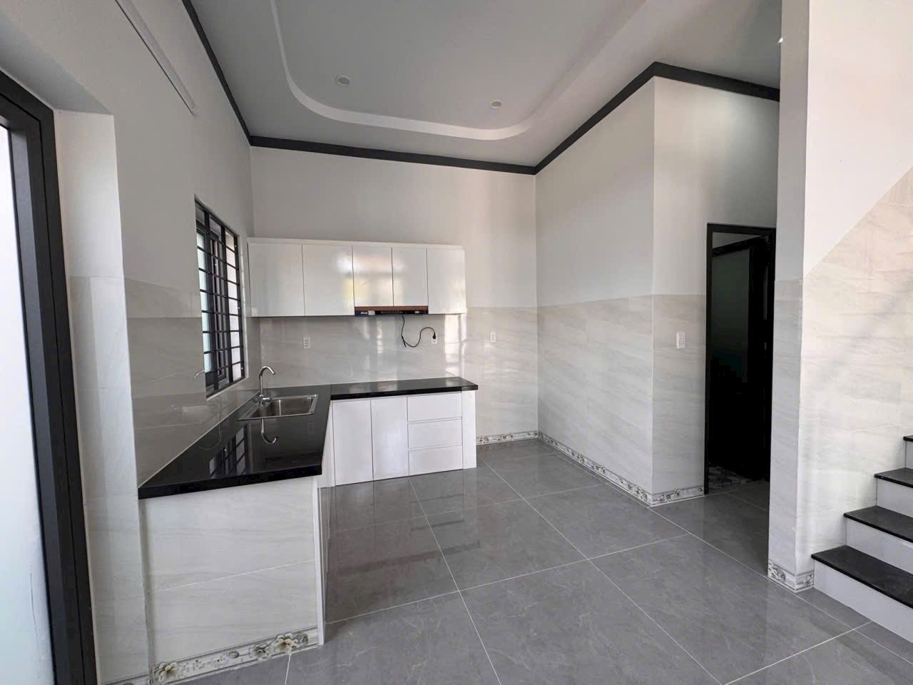 Bán nhà Long Điền mặt tiền Nguyễn Thị Hoa 90m2 giá 2 tỷ 850