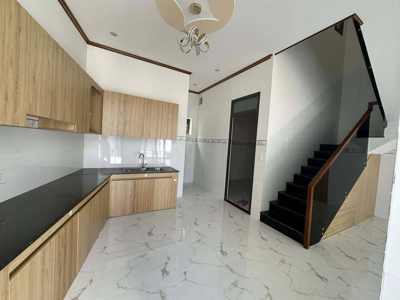 Bán nhà mặt tiền Châu Văn Biếc Long Điền 105m2 giá 2 tỷ 850