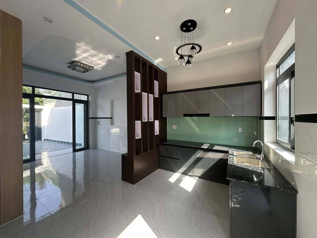 Bán nhà mặt tiền Mạc Đĩnh Chi Long Điền giá 2,7 tỷ gần chợ 500m