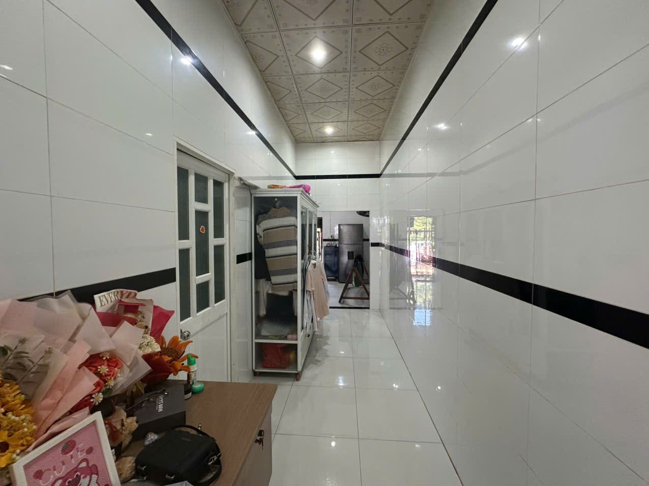 Bán Nhà Mặt Tiền Tạ Văn Sáu Đất Đỏ 100m² Giá 1,8 Tỷ