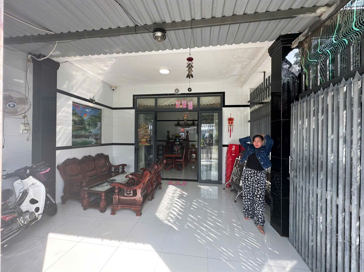 Bán Nhà Mặt Tiền Tạ Văn Sáu Đất Đỏ 100m² Giá 1,8 Tỷ