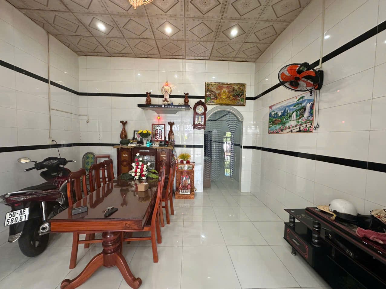 Bán Nhà Mặt Tiền Tạ Văn Sáu Đất Đỏ 100m² Giá 1,8 Tỷ