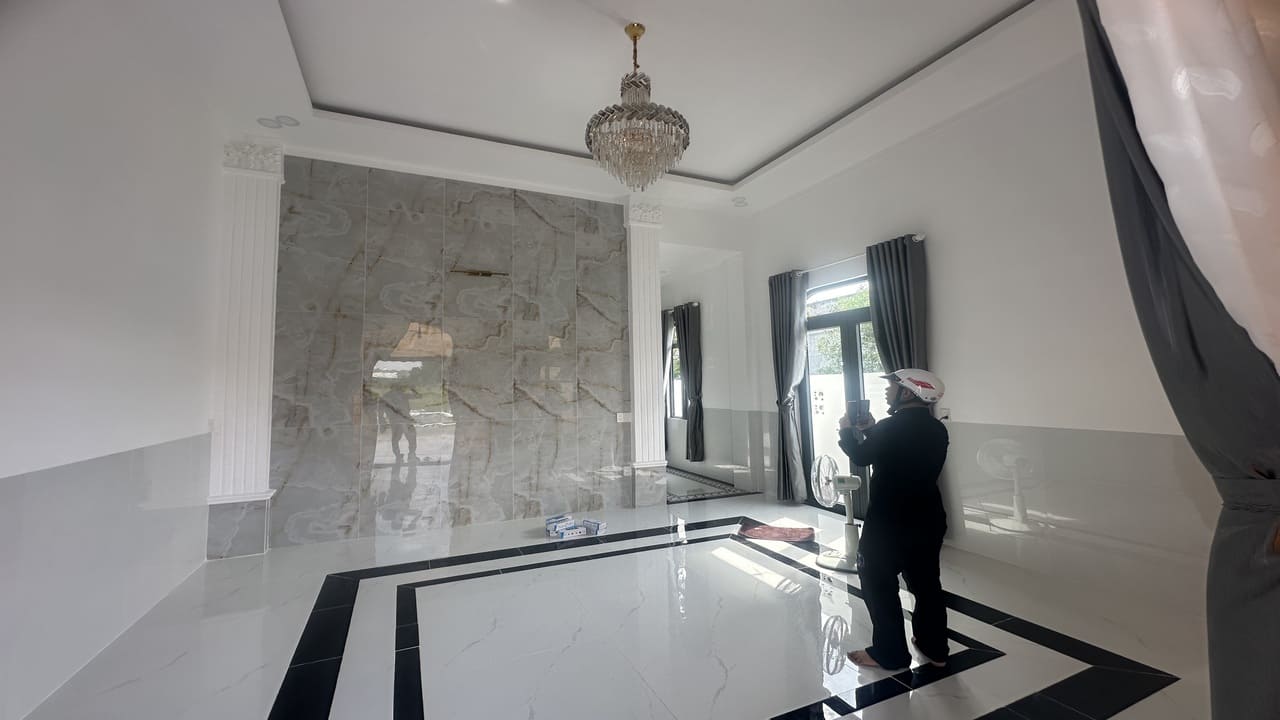 Bán nhà Tân Cổ Điển Long Điền đường nhựa lớn giá tốt