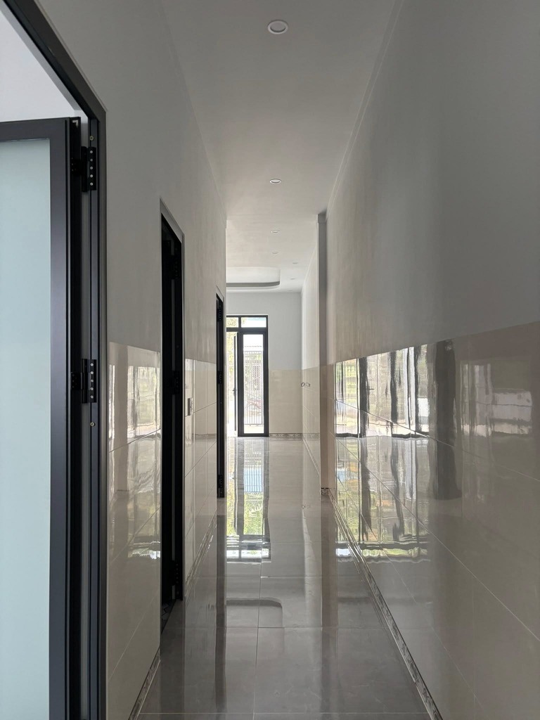 Bán nhà TT Long Điền DT 6x21 mới hoàn thiện giá 1 tỷ 990