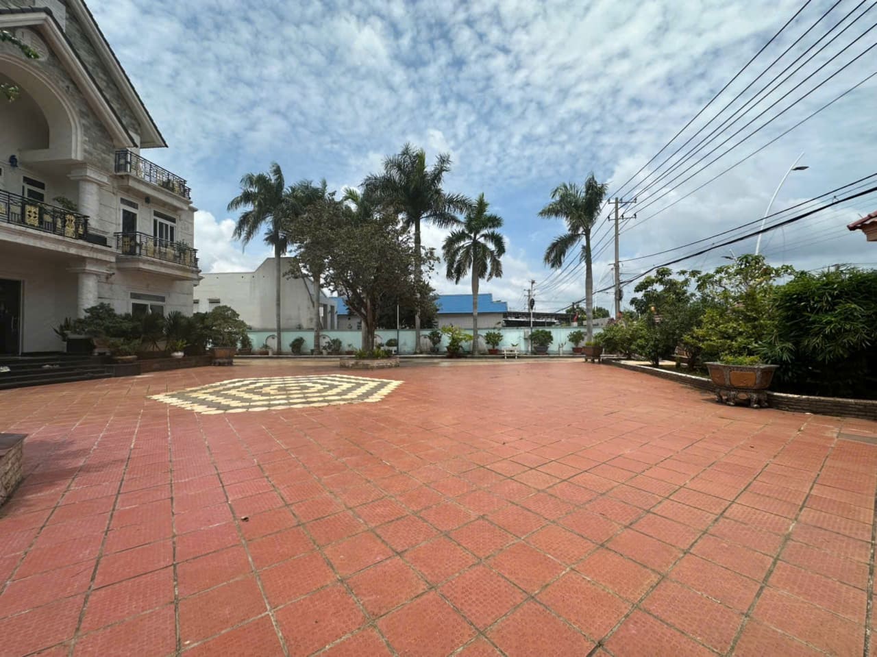 Biệt thự sân vườn 3.000m² Ngãi Giao giảm 10 tỷ