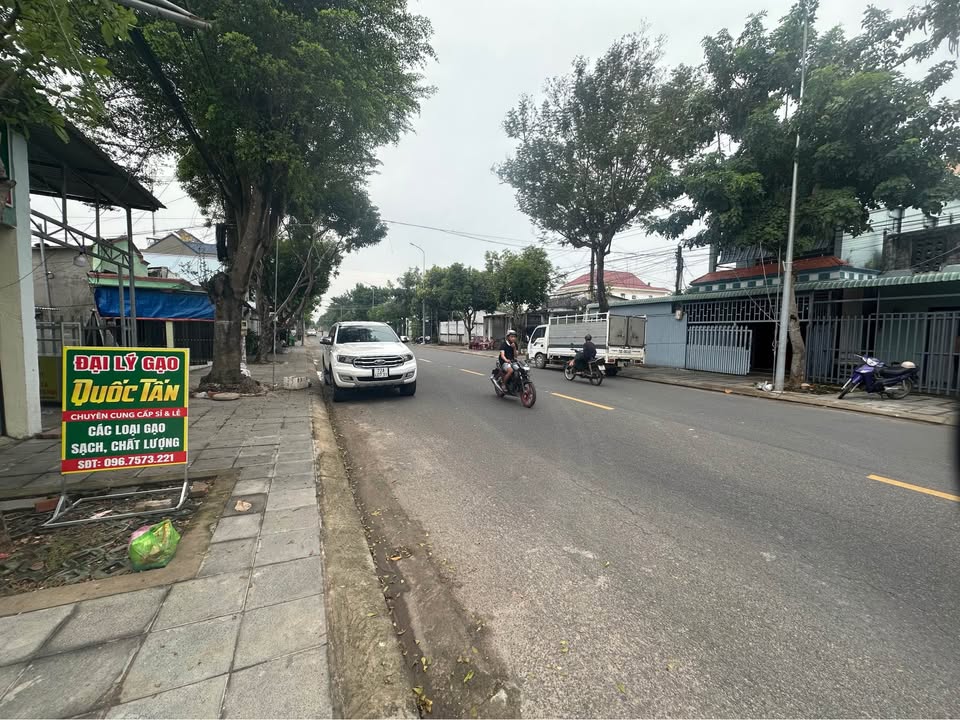 Bán đất mặt tiền Bùi Công Minh Long Điền 305m²