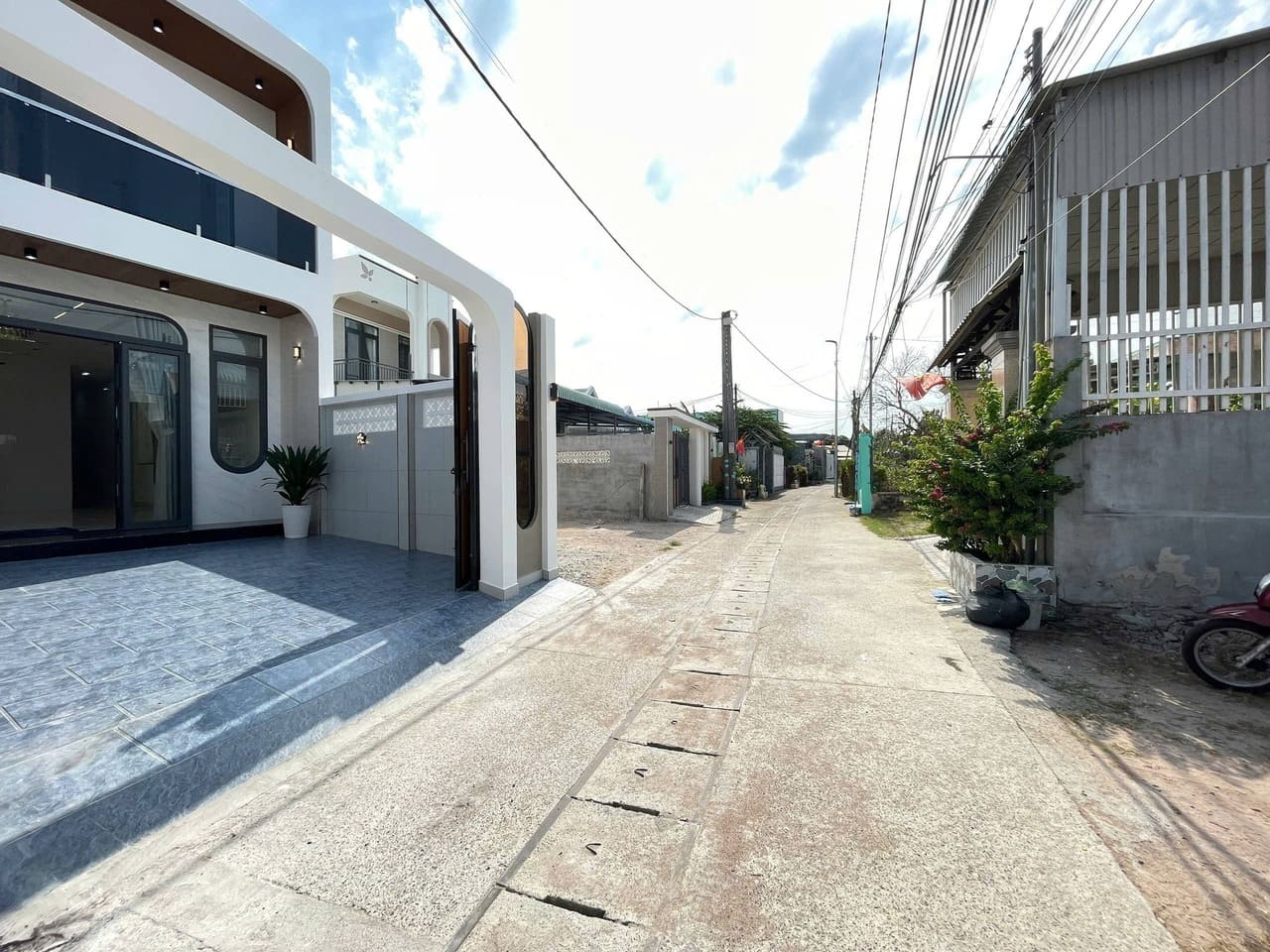 Nhà đẹp An Ngãi Long Điền 1 trệt 1 lầu gần chợ giá 2 tỷ 650 triệu