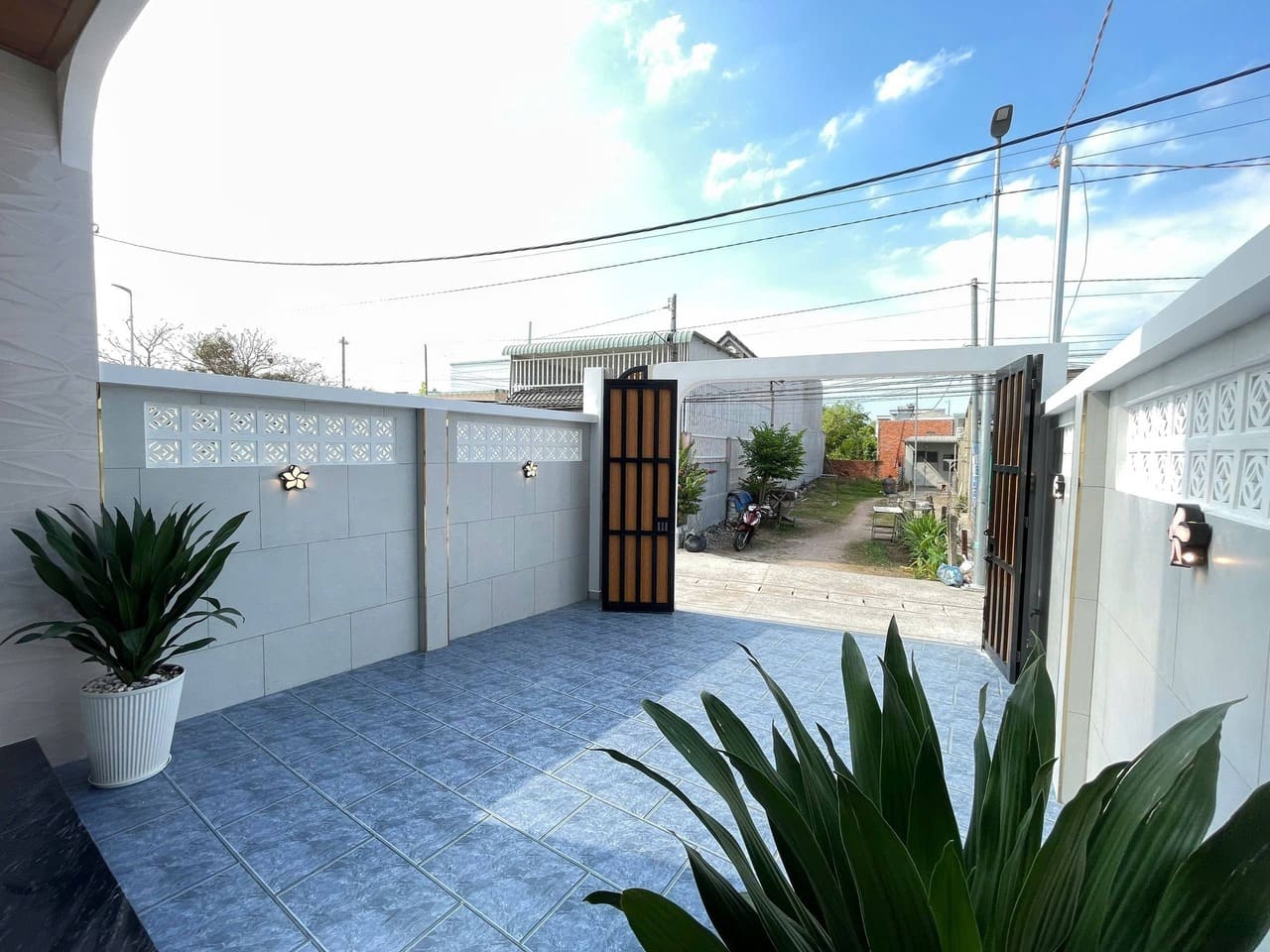 Nhà đẹp An Ngãi Long Điền 1 trệt 1 lầu gần chợ giá 2 tỷ 650 triệu