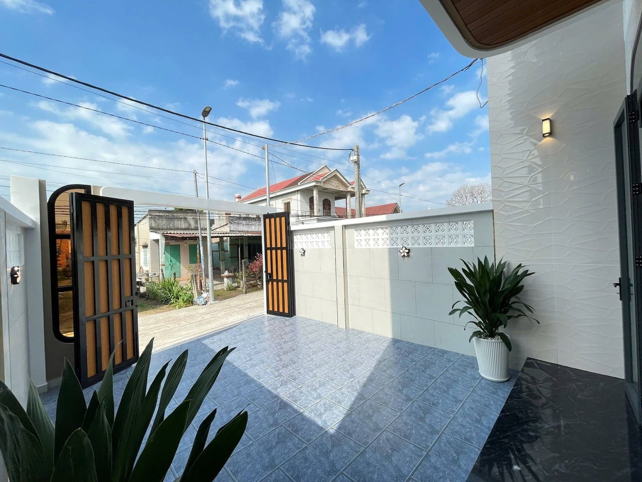 Nhà đẹp An Ngãi Long Điền 1 trệt 1 lầu gần chợ giá 2 tỷ 650 triệu