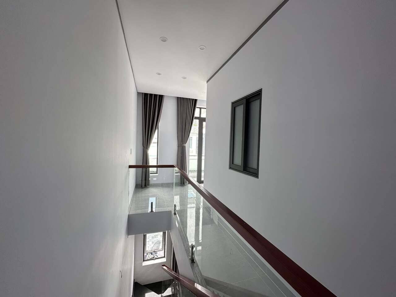 Nhà đẹp Long Điền 1 trệt 1 lầu ô tô tới nhà giá 2 tỷ 680 triệu