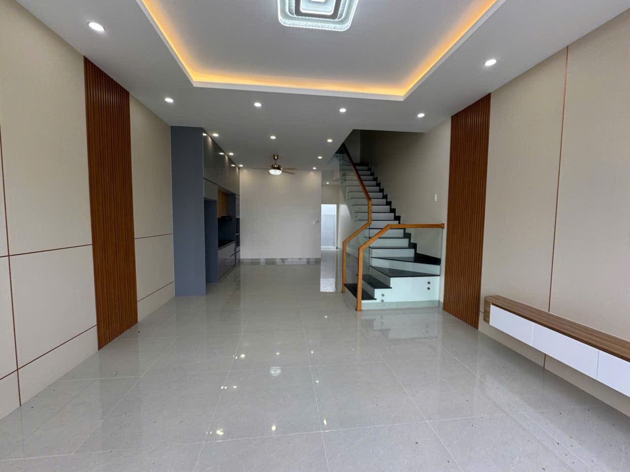 Bán nhà mặt tiền Phan Đăng Lưu Long Điền giá 3,15 tỷ