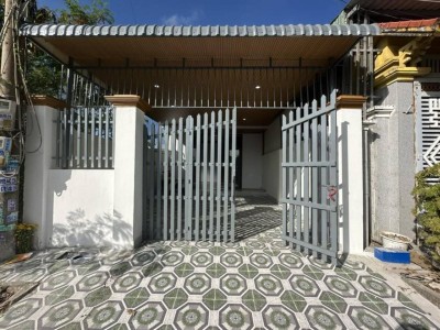 Bán nhà Long Điền gần trung tâm Bà Rịa giá 2,3 tỷ đường 9m