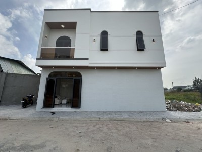 Bán nhà Long Điền giá rẻ gần cổng chào trung tâm giá 2 tỷ 500 triệu