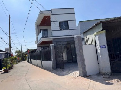 Bán nhà Long Điền mặt tiền Nguyễn Thị Hoa 90m2 giá 2 tỷ 850