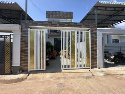 Bán nhà thị trấn Đất Đỏ gần vòng xoay Võ Thị Sáu giá 2 tỷ 350 triệu