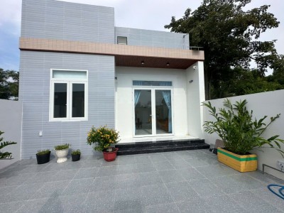 Bán nhà trung tâm Long Điền 7x23m giá 1 tỷ 969 triệu