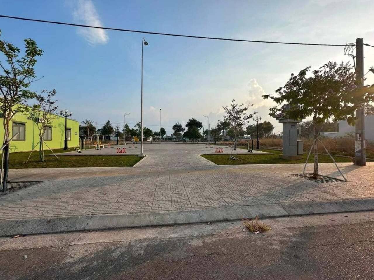 hinh anh công viên khu tái định cư cây quéo