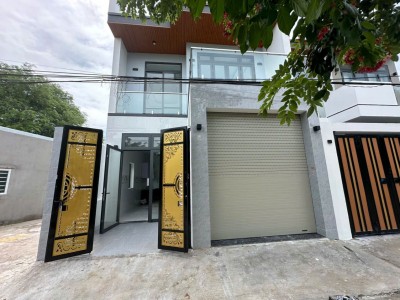 Bán nhà trung tâm Long Điền 1 trệt 1 lầu, 3 phòng ngủ giá 2,45 tỷ