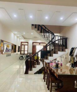 Bán nhà đẹp đường 30/4