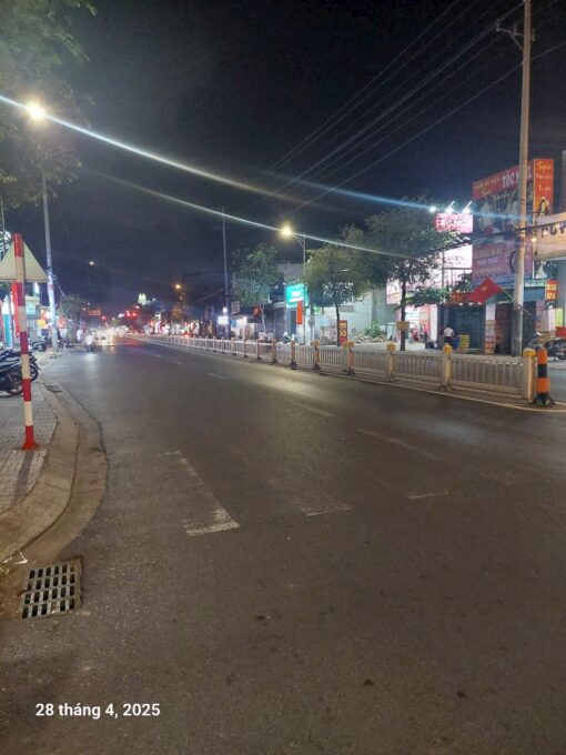 Bán nhà mặt tiền đường 30/4, phường 11,