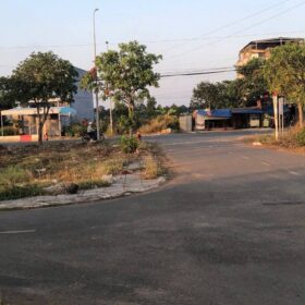 Lô góc 2 mặt tiền dự án Moonlake