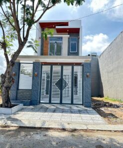 Nhà 1 trệt 1 lầu Trung tâm Long Điền