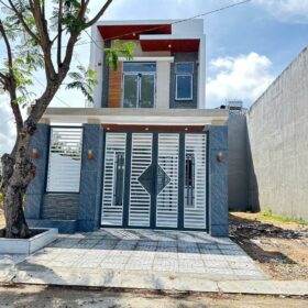 Nhà 1 trệt 1 lầu Trung tâm Long Điền