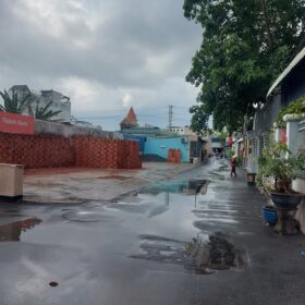 Bán nhà 1 trệt 1 lầu hẻm 1013 đường 30/4,
