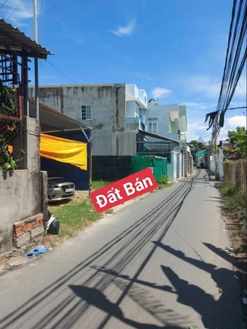 Bán đất mặt tiền
