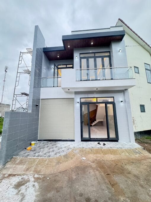 Bán Nhà Mới Long Điền